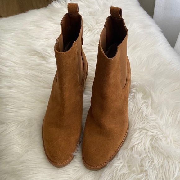 NWOT Ralph Lauren Boots - Picture 2 of 9